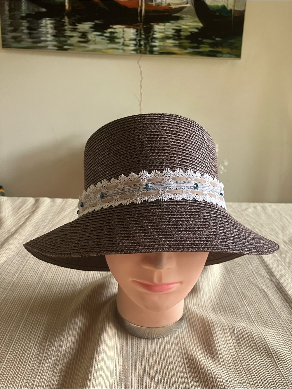 Brown Women's Sun Hat with White Lace Band